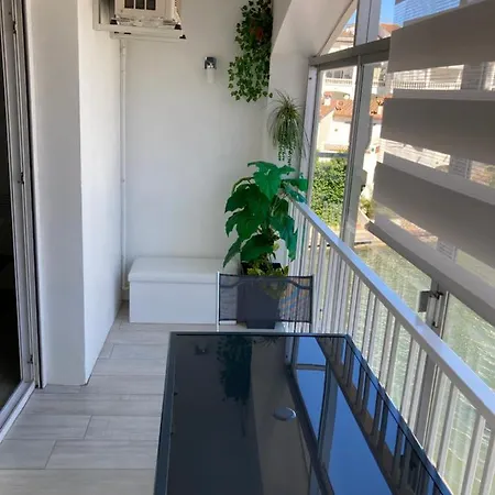 Superbe , Confort, 40 M2 + 10 M2 Terrasse Apartman Empuriabrava